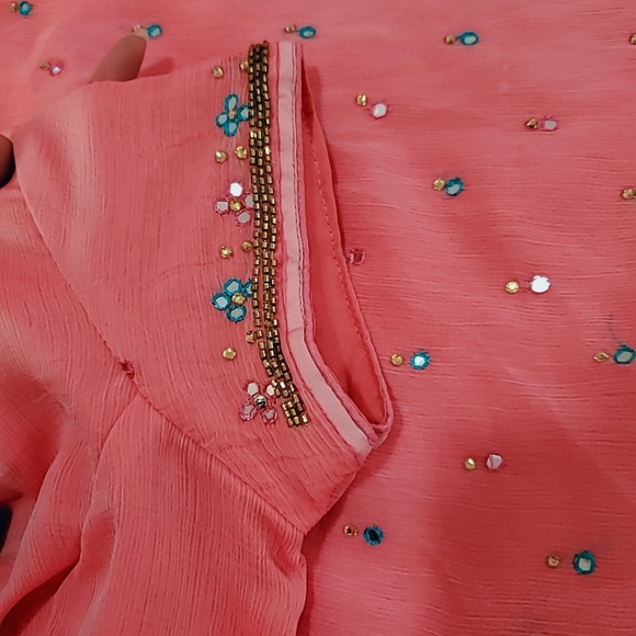 Beautiful crimson Red crape saree - Picture 11 of 15